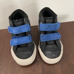 Toddler converse size 3